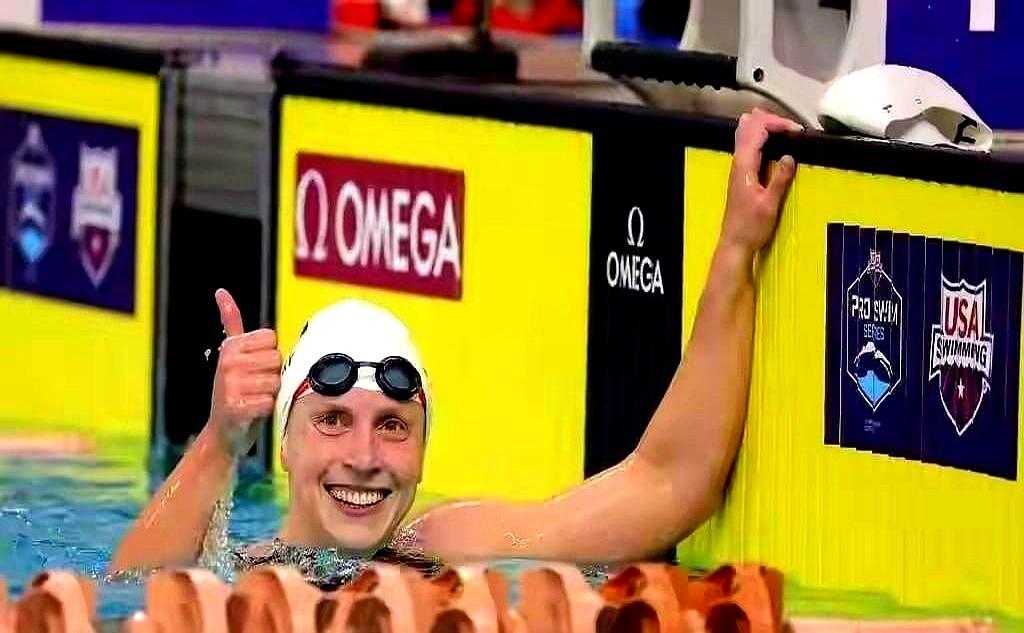 15分23秒，她29岁游出第二快
 
这个成绩离她自己的世界纪录只差2秒多。很多