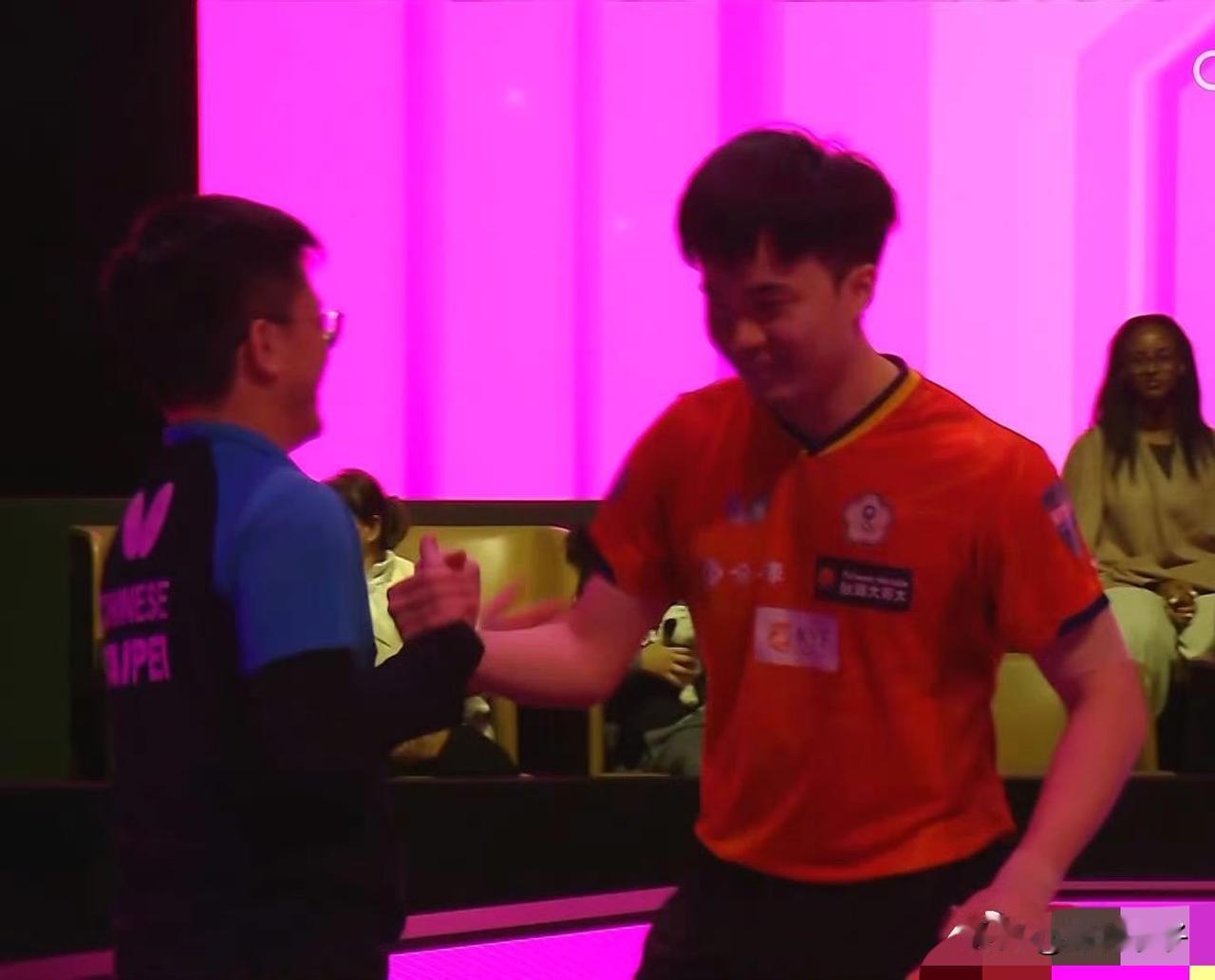 恭喜林昀儒(中国台北)4:0战胜张禹珍（韩国）【11-7，11-9，11-9，1