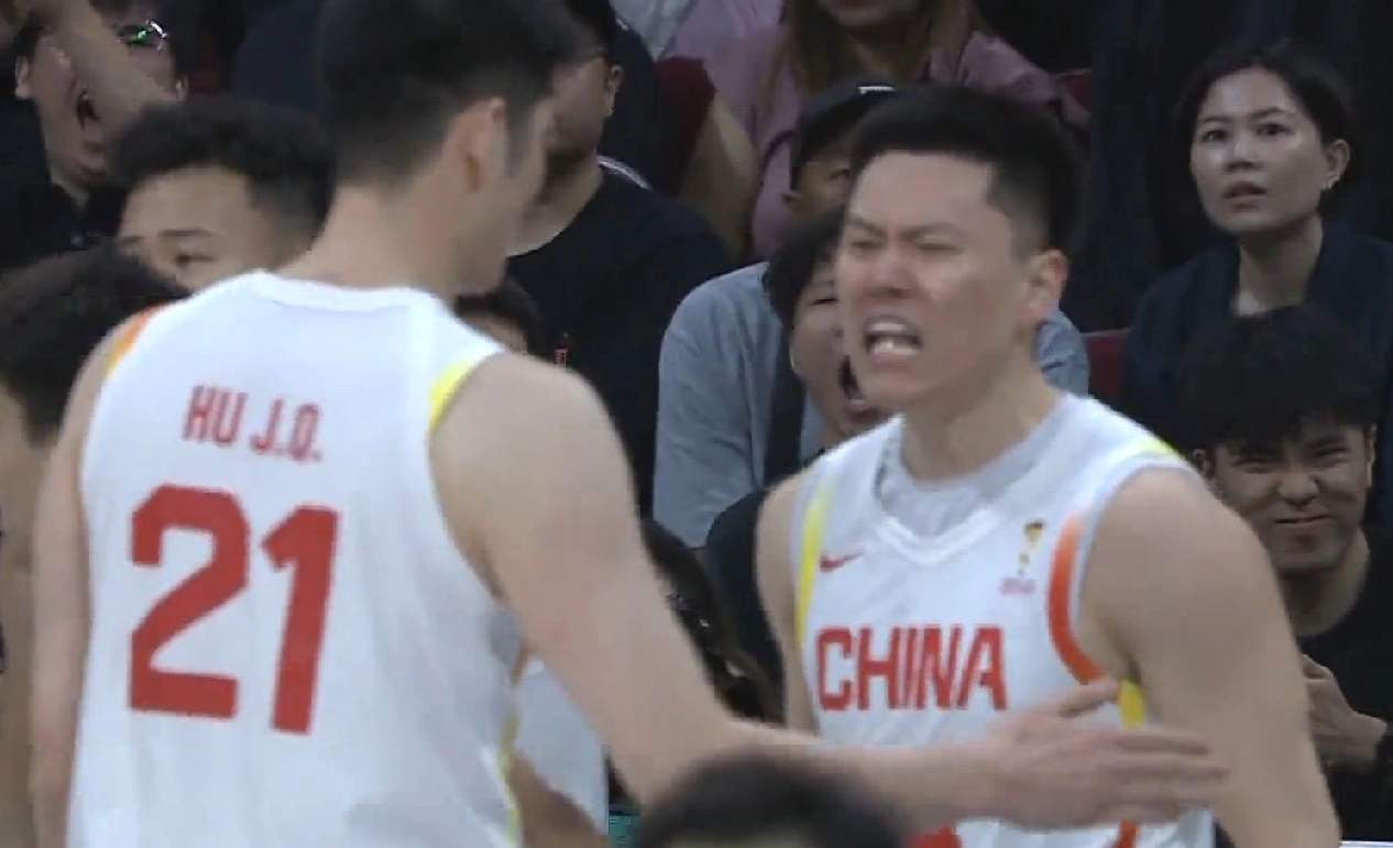 这次郭指导带对了一个人，李弘权，敢拼有血性！+21的正负值，确实都是很关键的发挥