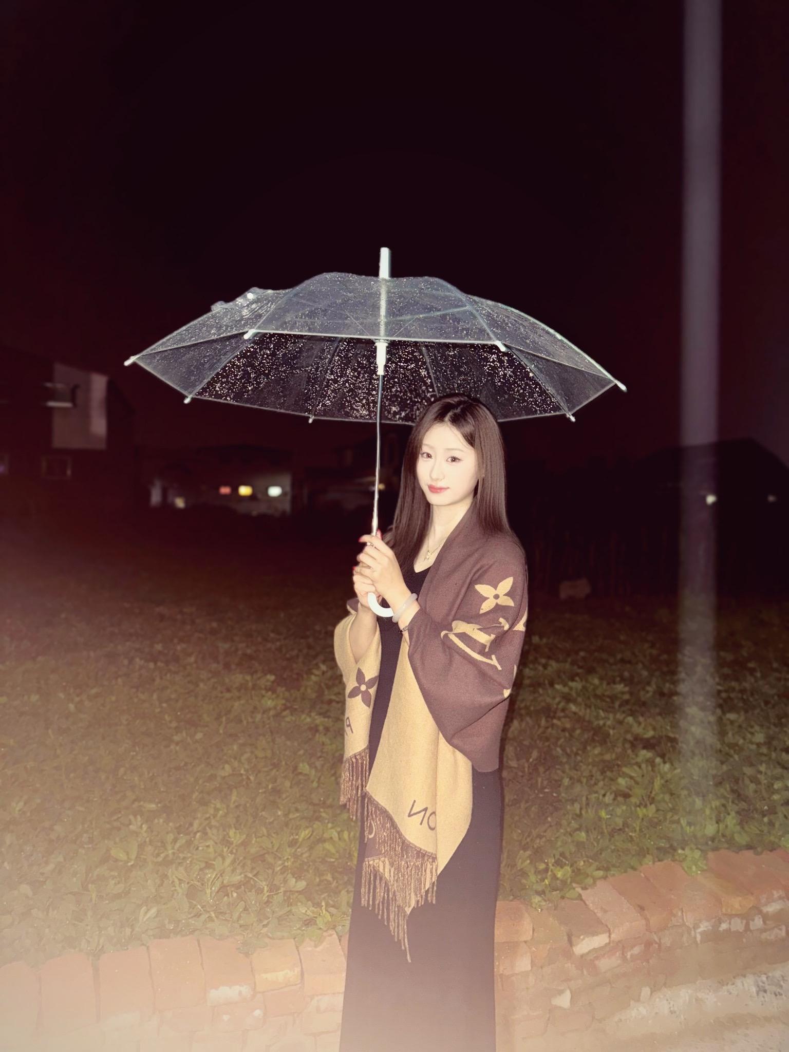 不论是打翻的牛奶 走掉的爱人 还是阶段性的友谊 这些都不值得不去责备那...