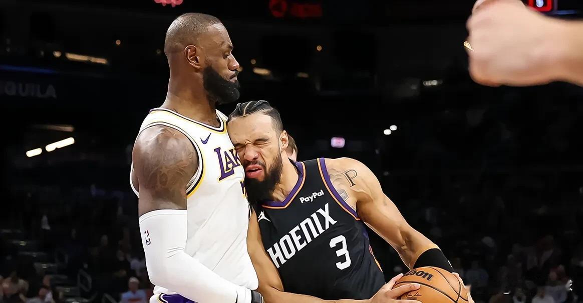 美媒爆料：詹皇宿敌狄龙或空降洛杉矶，3换1方案曝光
 
今日，美媒YahooSp