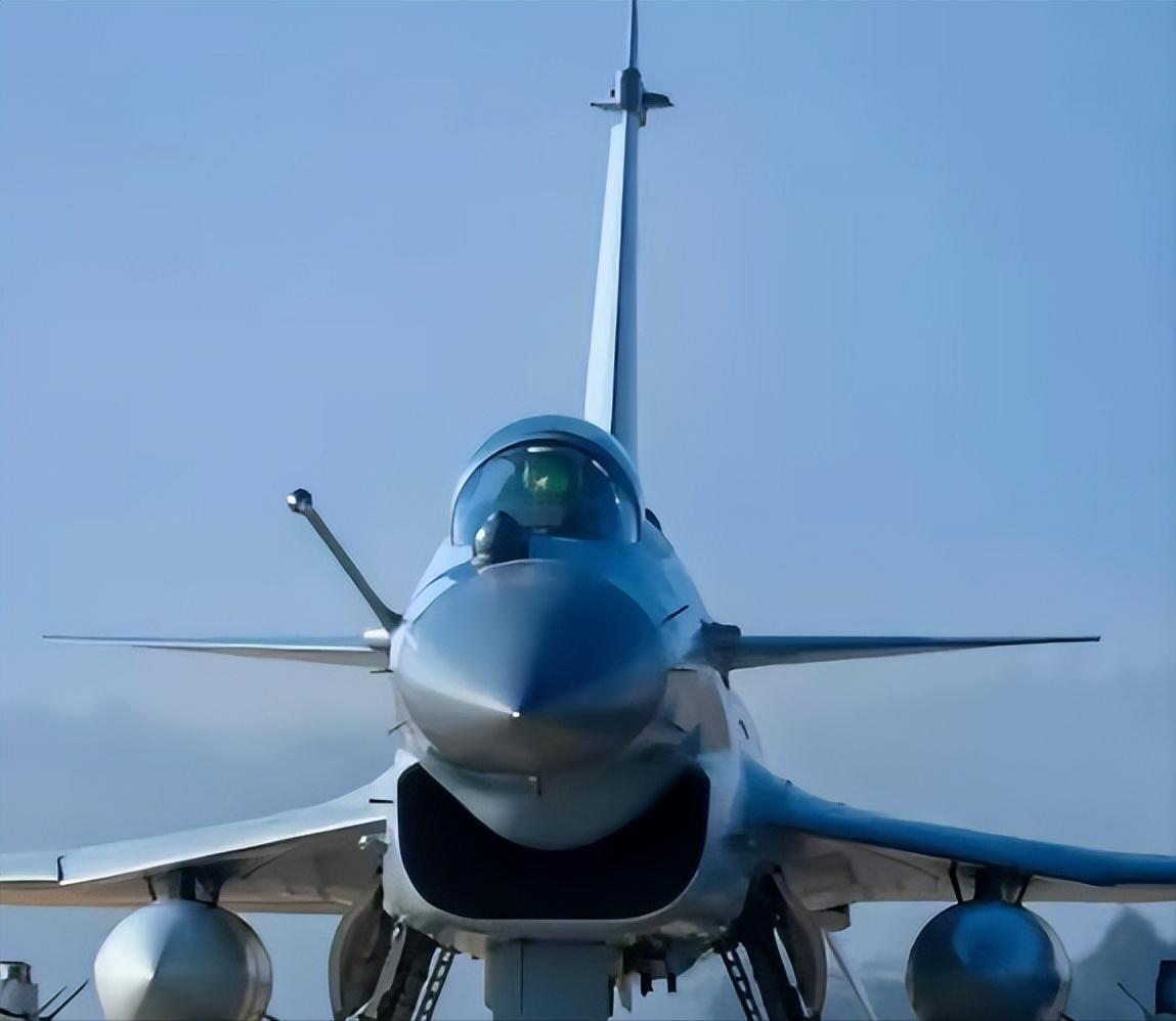 埃及不买了，印尼不买了，泰国也不买了，可那边歼-10CE在巴基斯坦手里飞得正欢，
