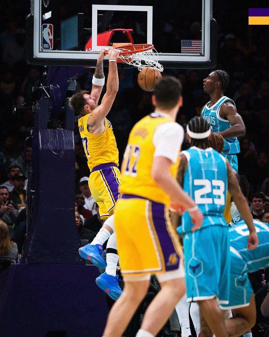 NBA洛杉矶湖人东契奇 amazing[哇]今天赛后餐➕🍗 ​​​