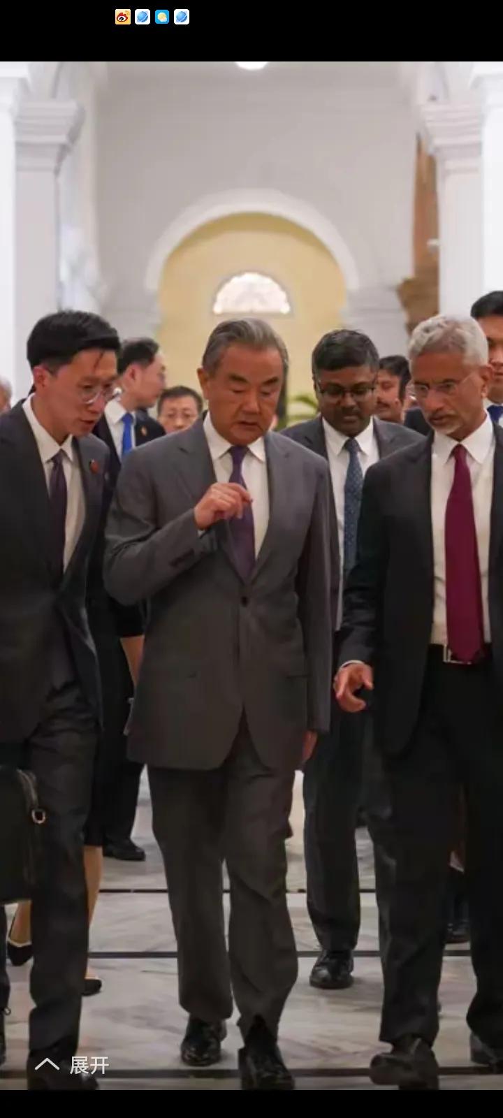 未来世界格局百年中大改变，中印迎来大改变大容合。
中印边境线长城友谊观光28亿人