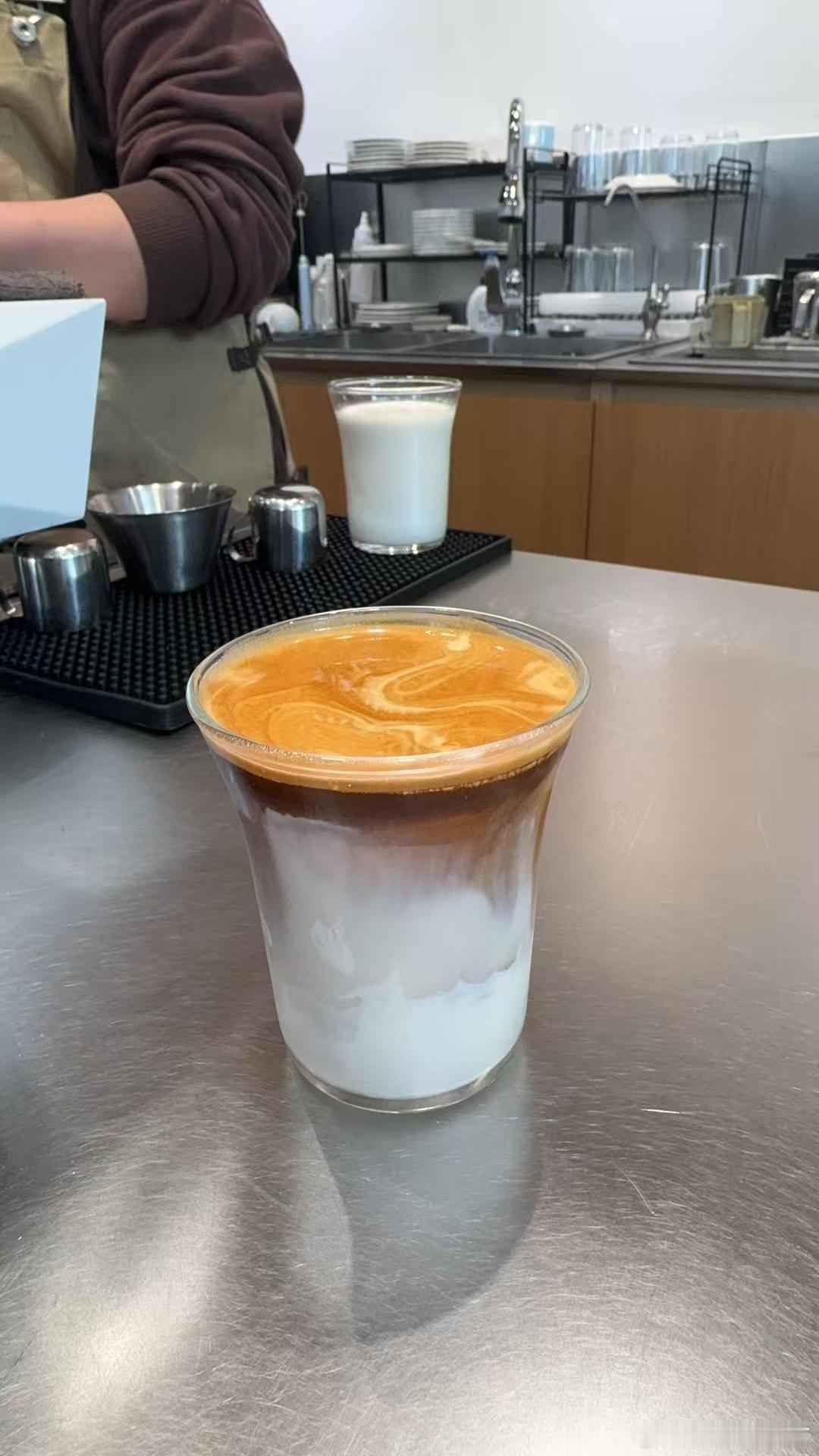 咖啡店终落地试营业了[苦涩][太开心]咖啡店xingcoffee  ​​​