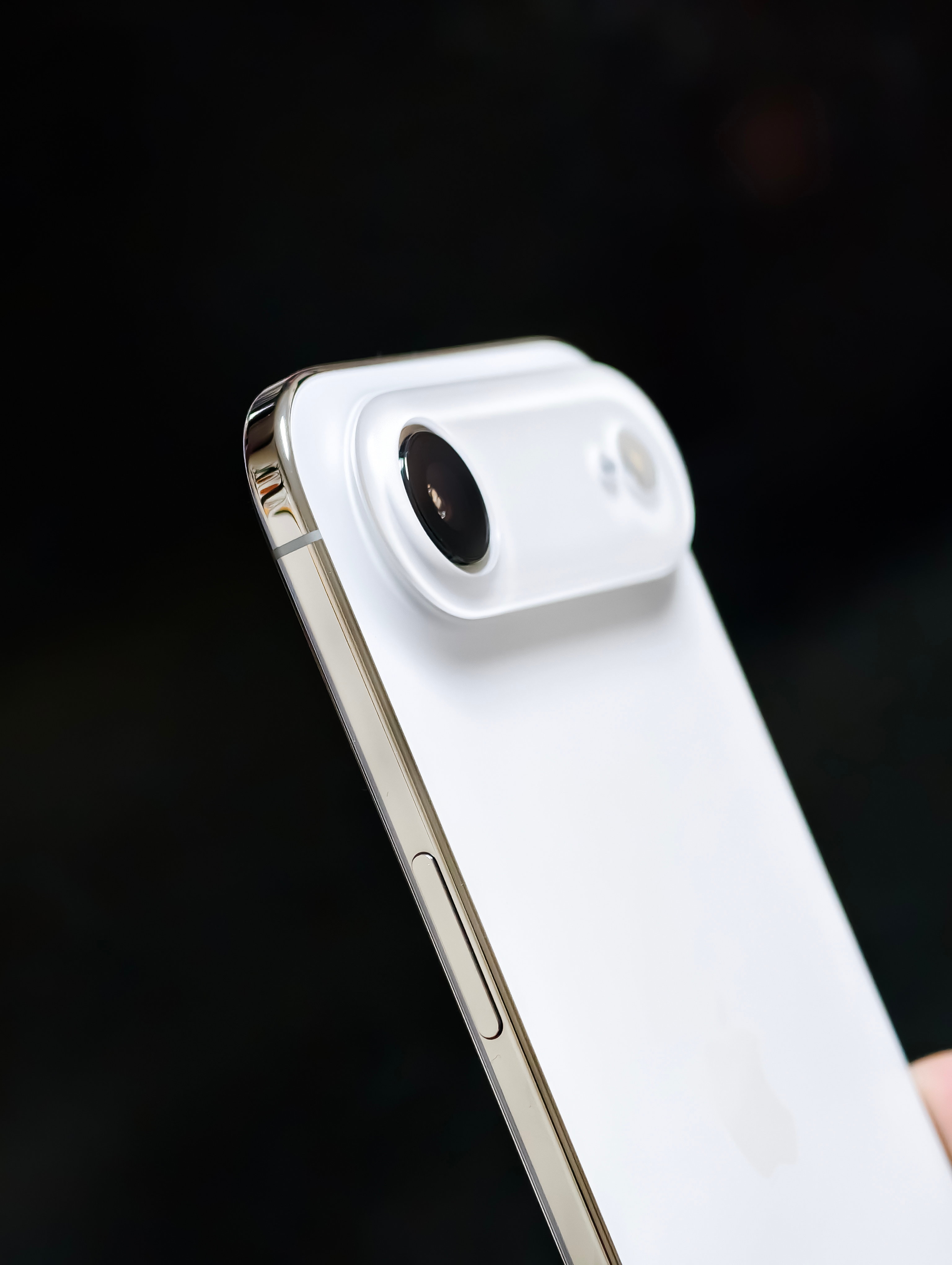 iPhone Air整备后的最佳状态～🏷️笑脸壳🏷️平嵌盖🏷️立体贴纸就是