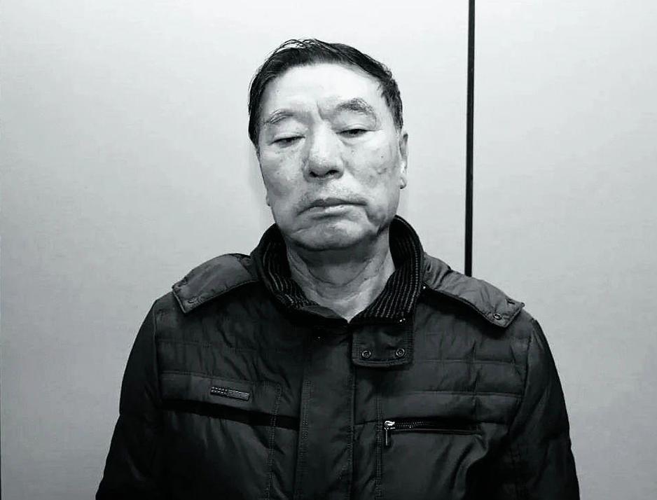 1993年，一名男子在市中心金座卡拉OK因为和他人抢麦克风，竟然当众开枪误杀19
