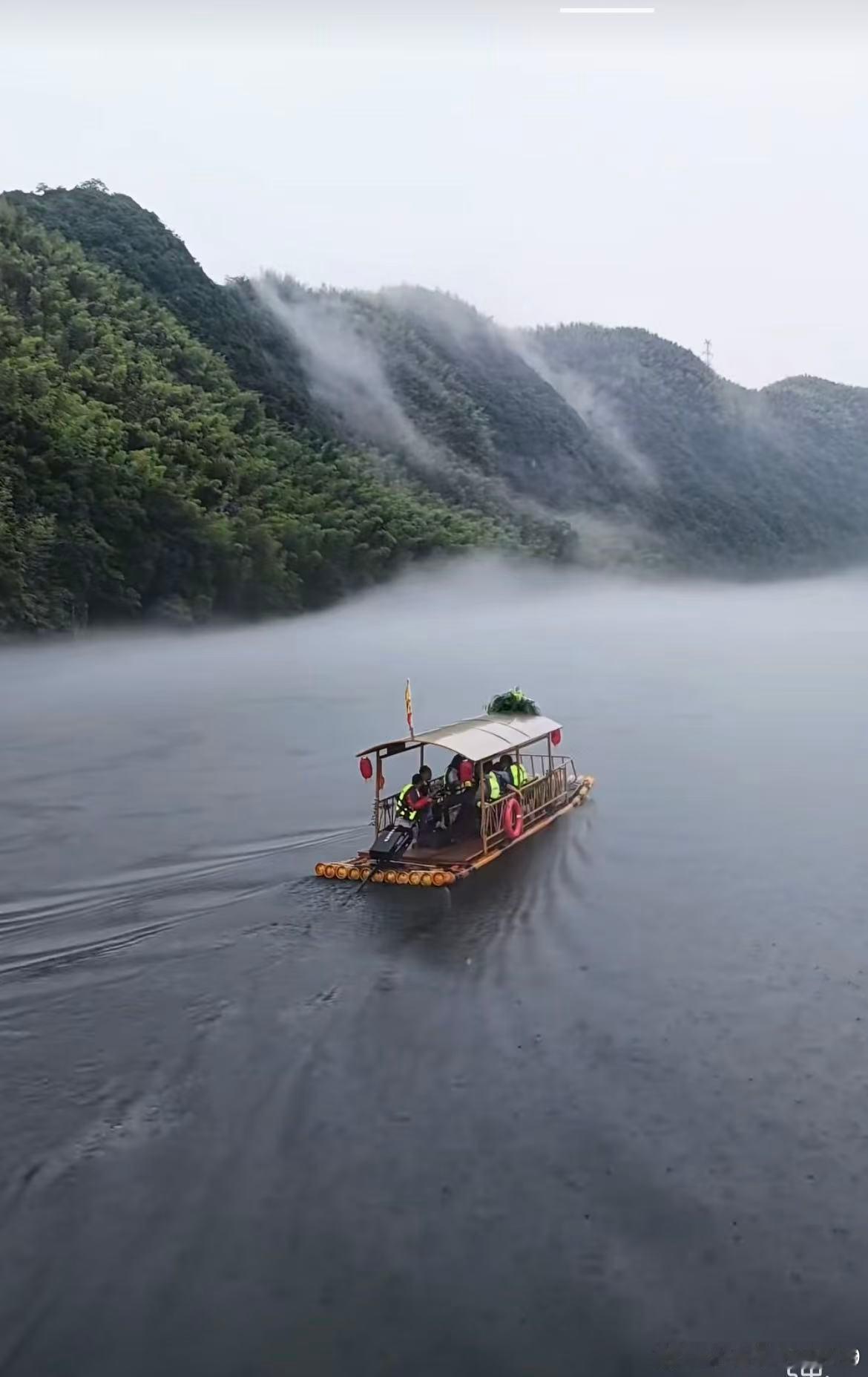 生活手记读书陆游的诗词选（一四六）好事近　混迹寄人间，夜夜画楼银烛。谁见五云丹灶