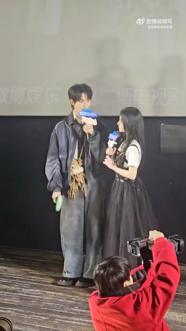 田嘉瑞说鞠婧祎一直赢 粉丝递花那一下已经够好笑了，结果田嘉瑞接了一句“你一直都赢