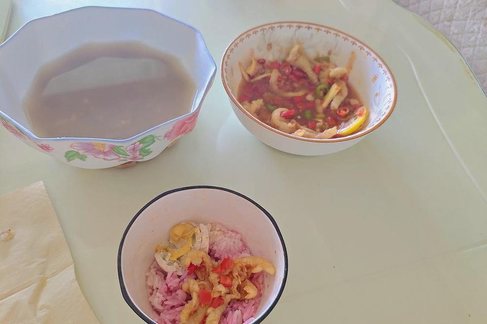现在的年轻人简直是白眼狼，一点都不知道感恩!

总把婆婆妖魔化，张口闭口“老了就