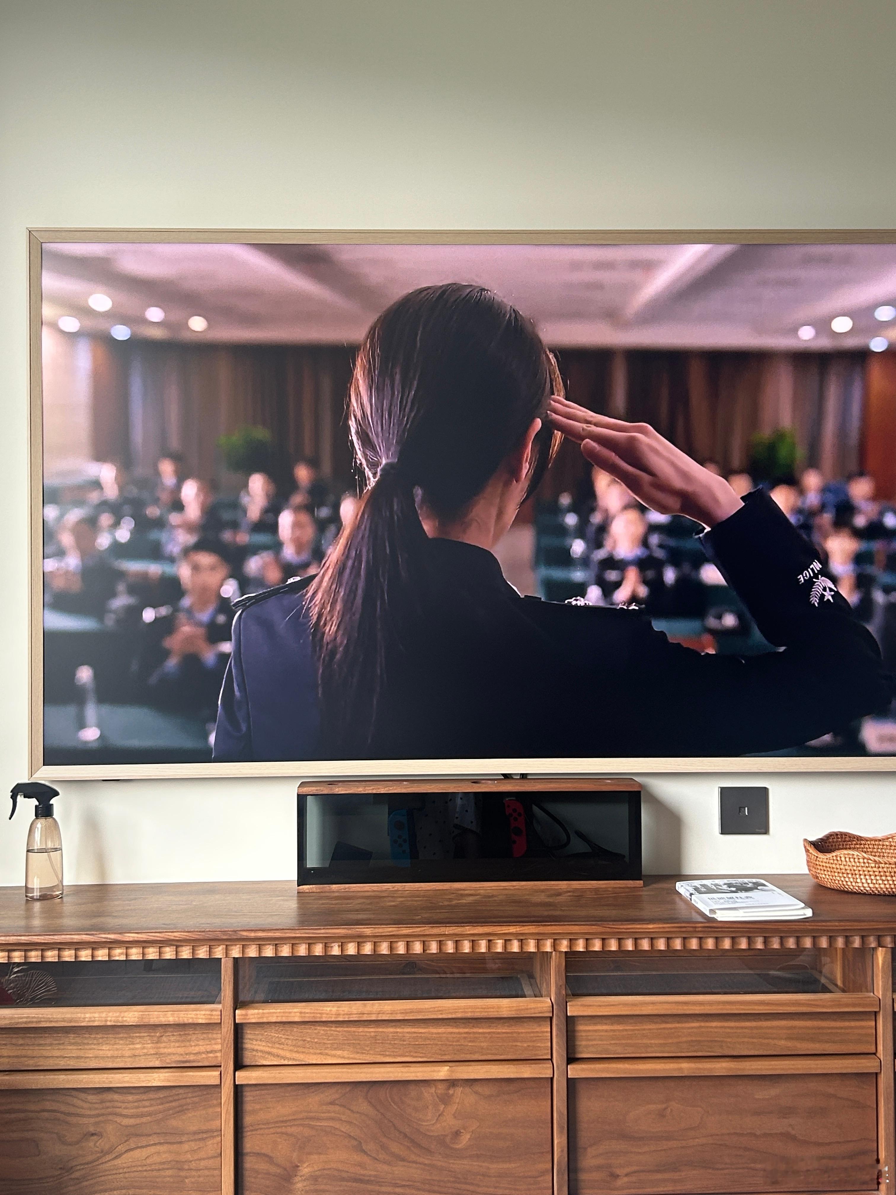 利剑玫瑰 今日收官啦～希望每个女孩，无论历经了多少风霜，都能成为坚韧、勇敢、独一