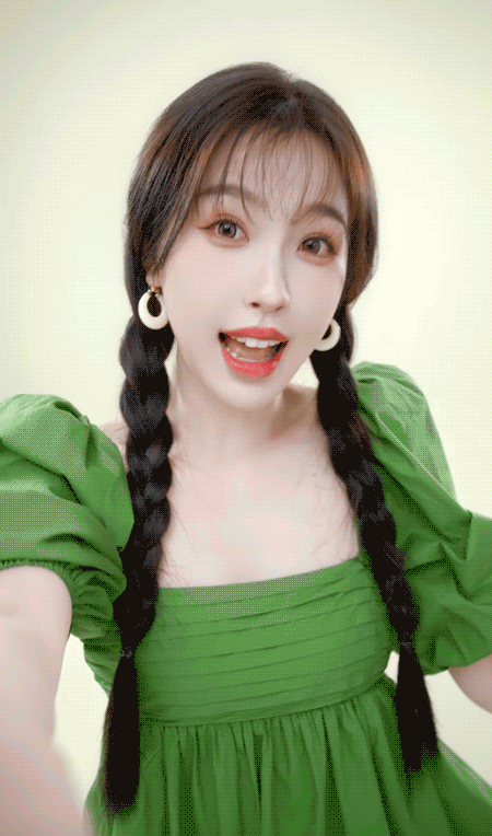 #美汁源品牌代言人虞书欣#虞书欣今日美汁源新物料，宝宝你是一块青提小蛋糕[哇][