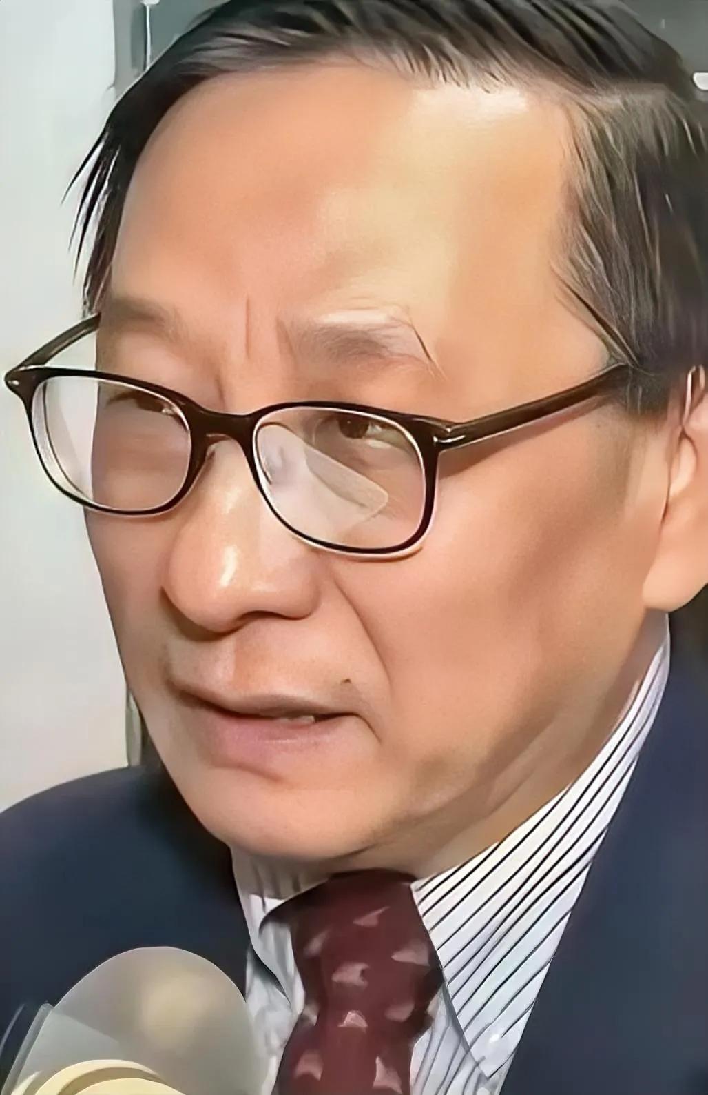 高志凯这回捅了马蜂窝！8月25日，他公开建议英伟达在华销售AI芯片时，需预缴15