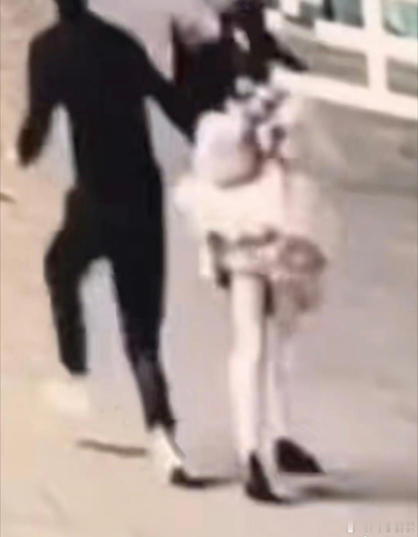 真的越看越气愤，15岁早就不是不懂事的小孩子了，心智早已成型，根本不能再用年纪小