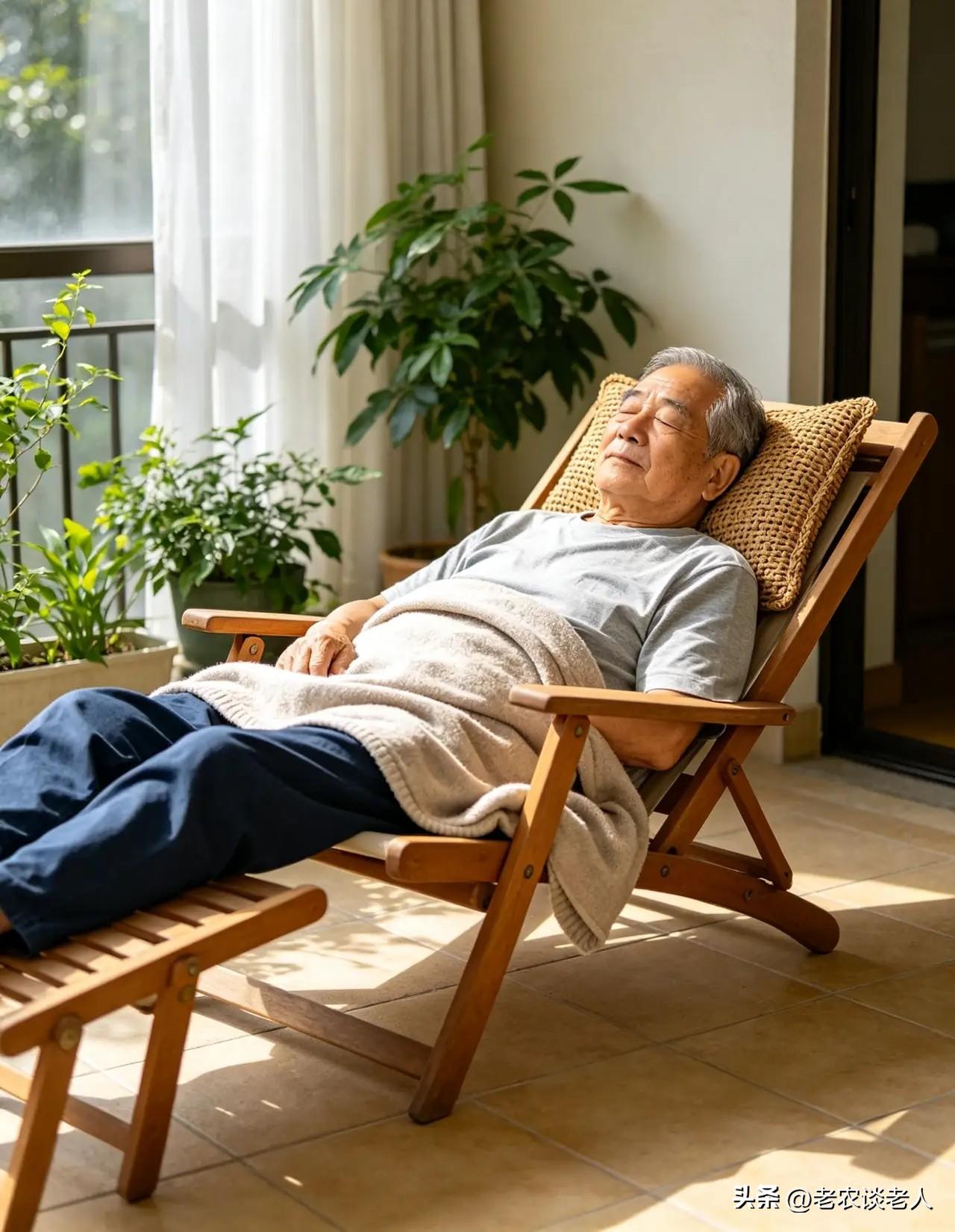 人老了,为什么容易生病？当生命的潮汐退向深处！

这并不是衰败，而是生命最深刻的