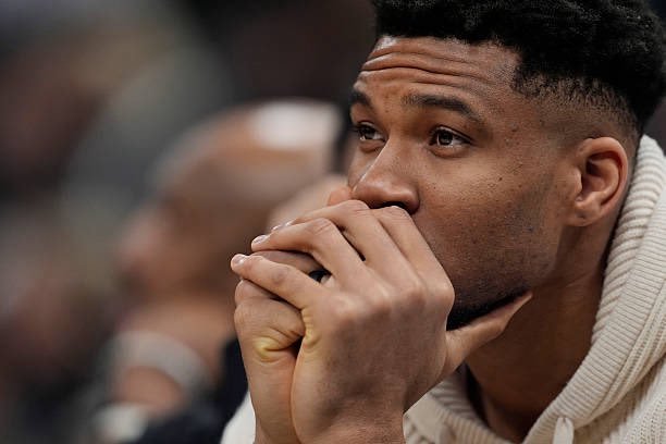 shelburne：雄鹿之前围绕字母要价很高，勇士拿出四个无保护首轮，但似乎从来