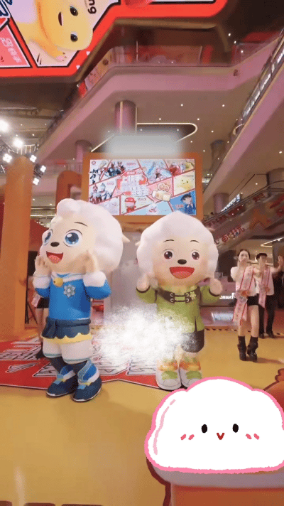 成都把全国喜灰粉羡慕哭了成都是什么二次元天堂！喜灰粉集体狂喜！喜羊羊与灰太狼空降