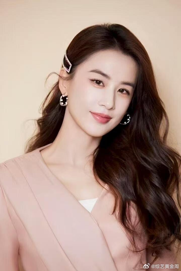 黄圣依说要学会放过自己 黄圣依这清醒发言，直接把内耗党从焦虑里拉出来！ ​​​
