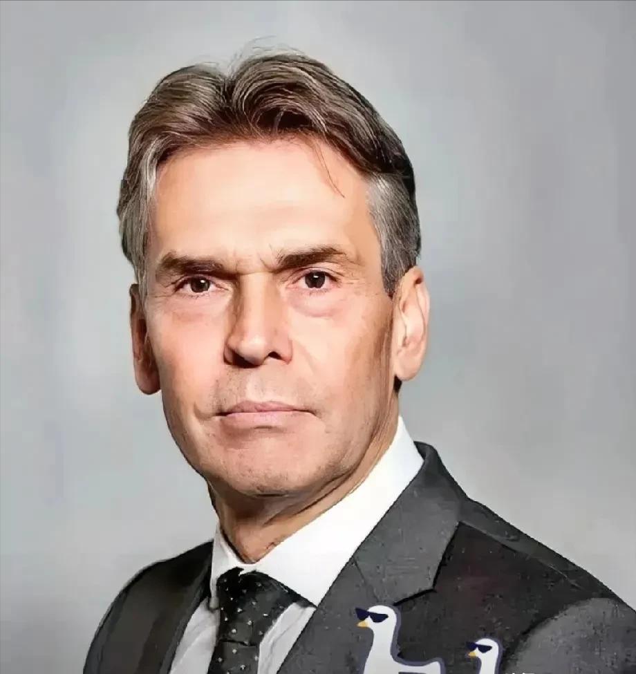 荷兰公开宣布了
2025年10月21日，荷兰经济事务大臣文森特·卡雷曼斯公开宣布