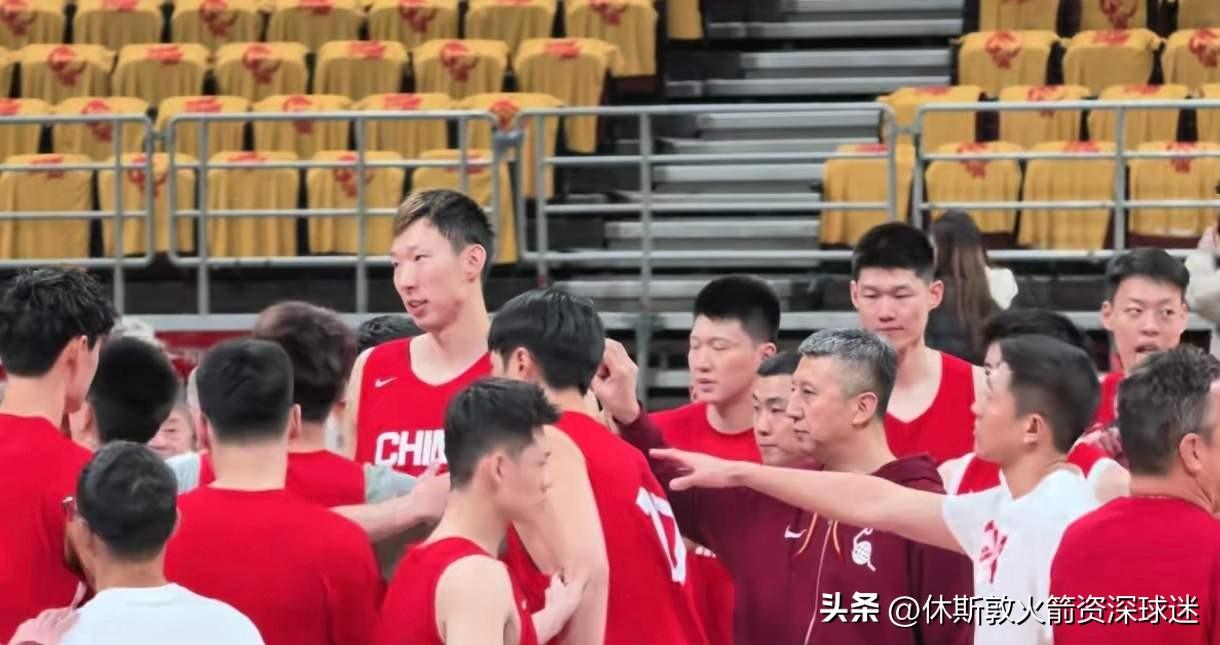 CBA给我的感觉就是外援是主力，本土球员就是功能球员。本土球员到了国外就像温室的