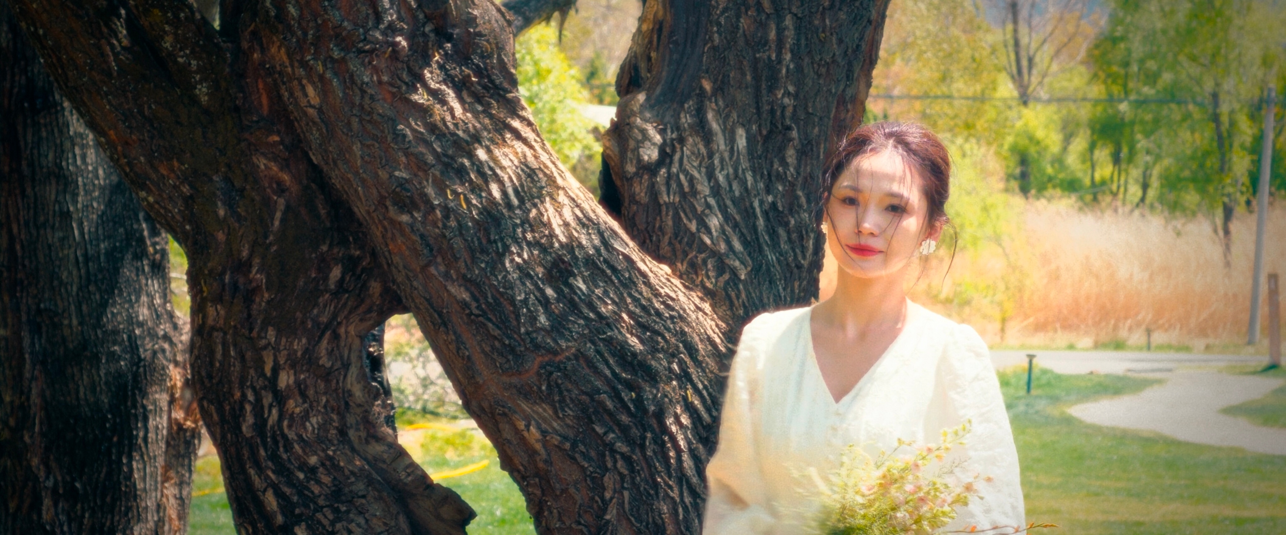 给大家看看用X300 UltraFilmStyle电影风格拍摄的视频，直出效果就