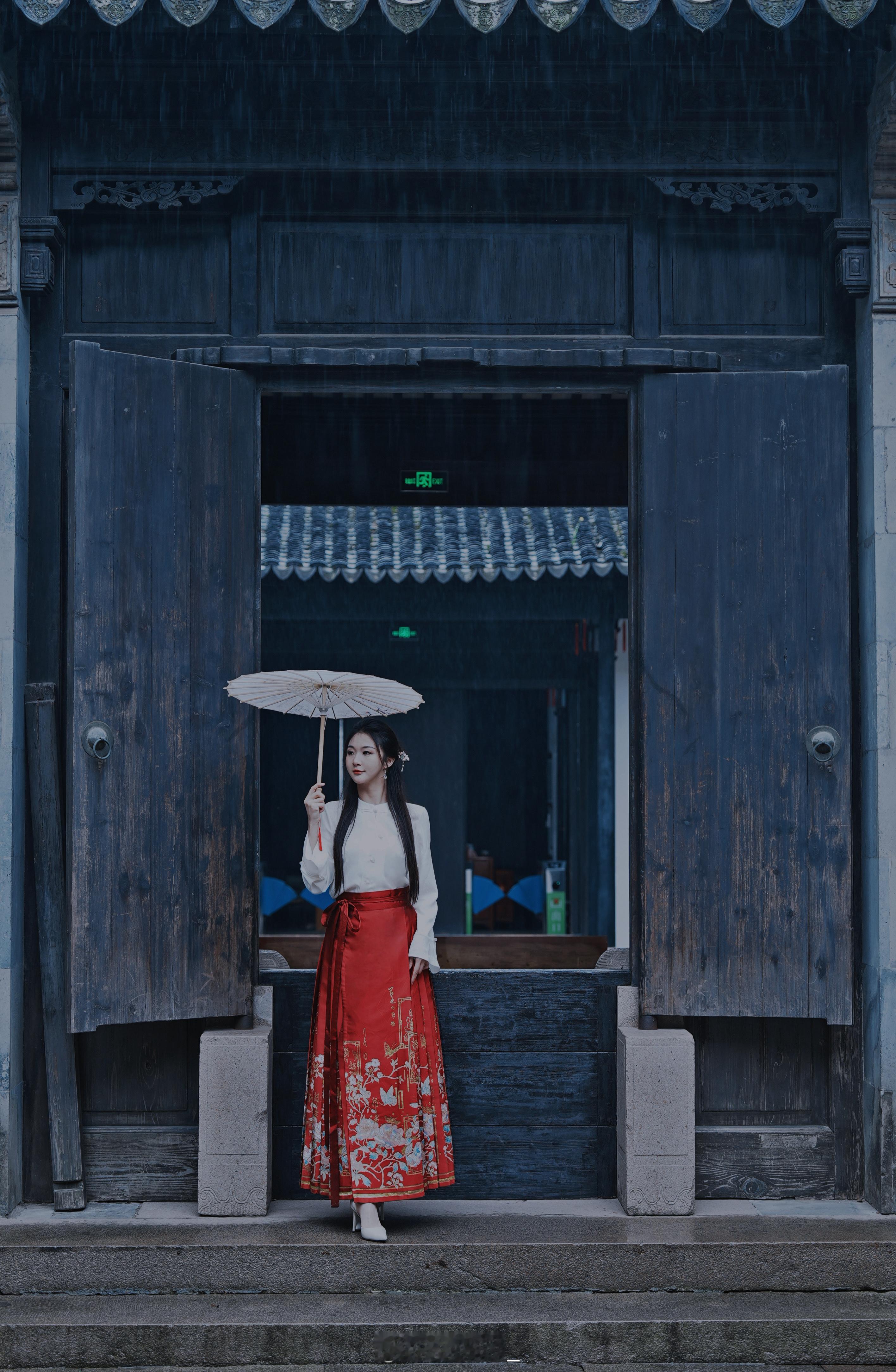 #春季色彩搭配灵感##今天穿什么# 大胆的记录生活，因为你出现的每一天，都是值得