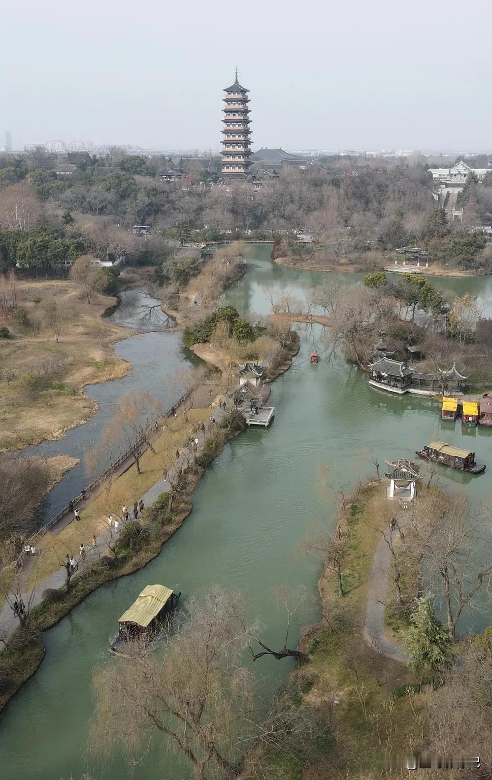 （由于技术原因，联网搜索暂不可用）

《立春，江山如此多娇》

冰层裂开时，冬日