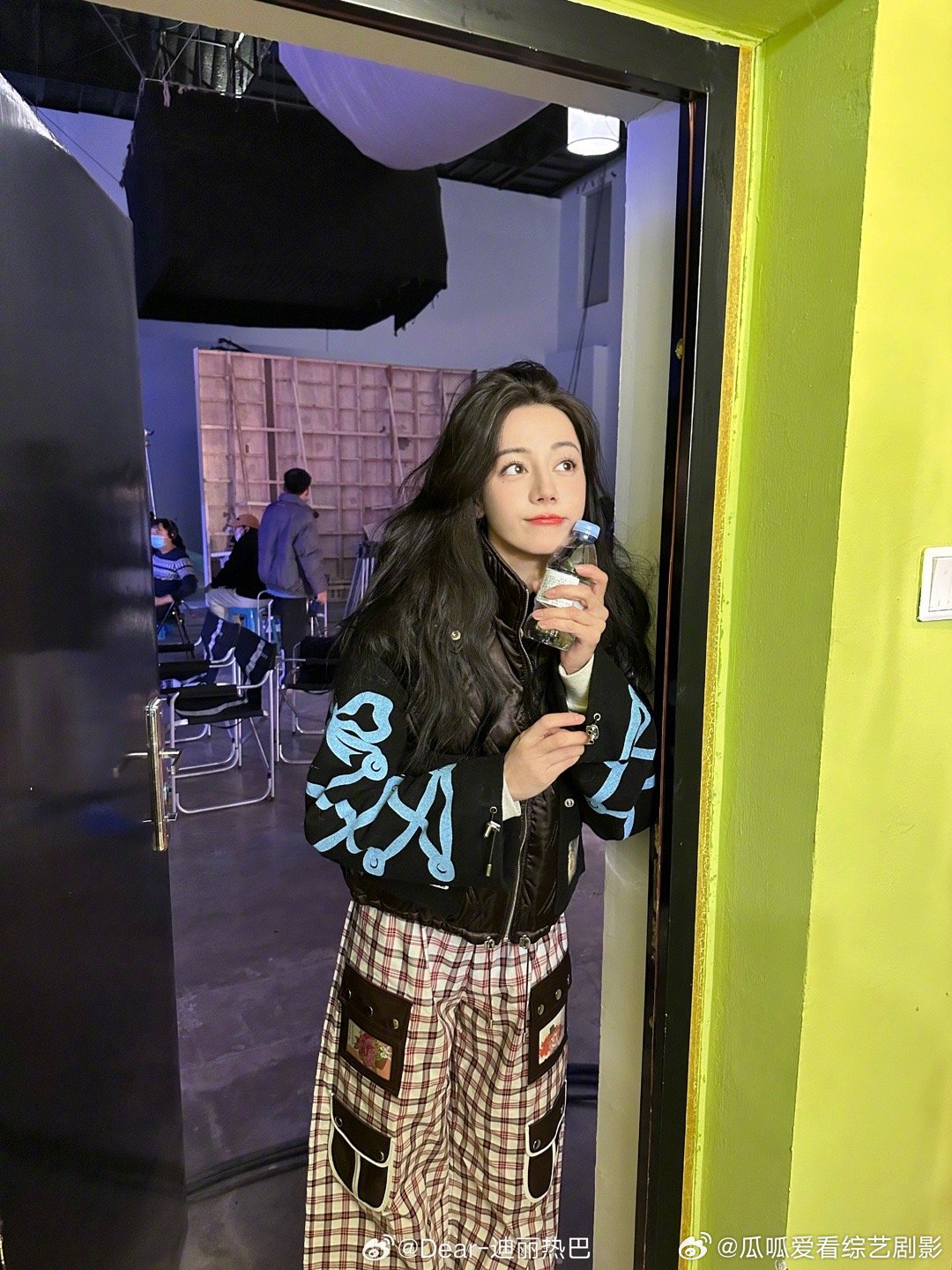 #迪丽热巴说清一波很哇塞的片场小记##迪丽热巴晒片场小记# ​真的好美啊啊啊啊 