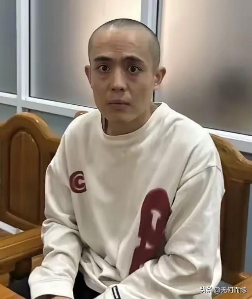 同样一个人，在不同的处境中，展现出来的精神状态是不一样的，这个叫王星的演员，当他