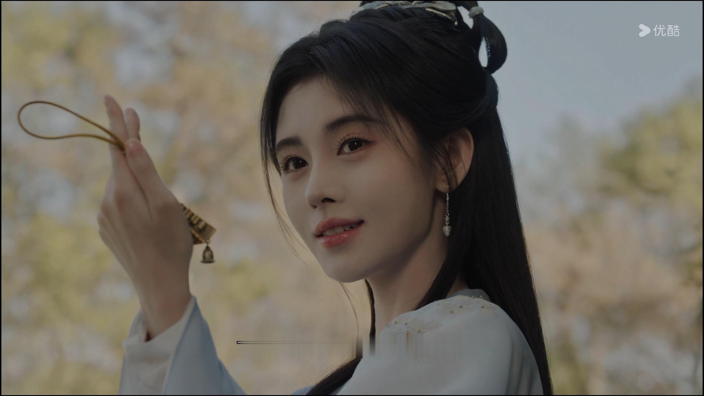姜黎非偷东西这块跟露芜衣有的一拼 机灵的不行