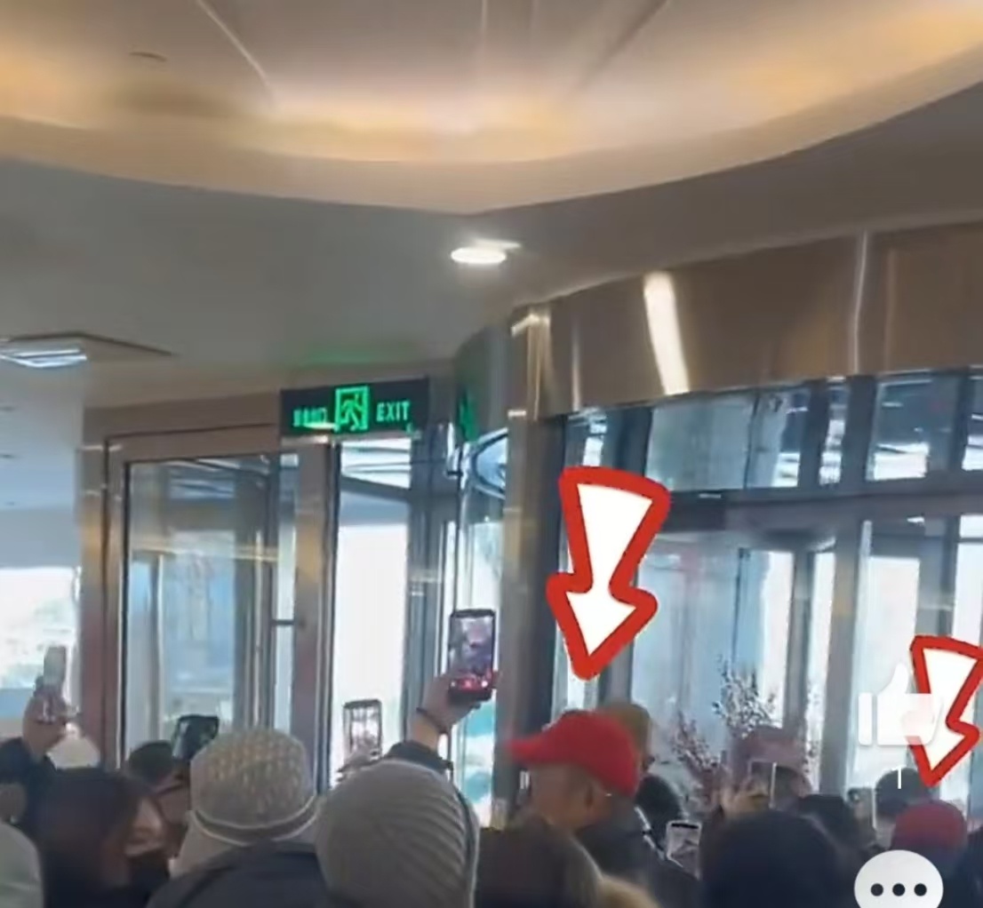 白鹿别挤小林了李昀锐吸引火力白鹿溜走白鹿别挤小林了，哈哈哈啊哈，行呀 