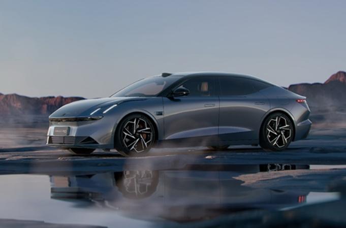 据悉，领克Z10预计7月份开启预售。外观方面，领克Z10采用最新的家族式设计风格