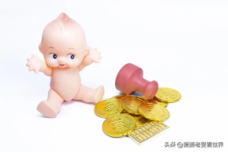 育儿补贴政策一出台，那带动的相关产业可不少。首当其冲的是母婴行业，从婴儿奶粉、纸