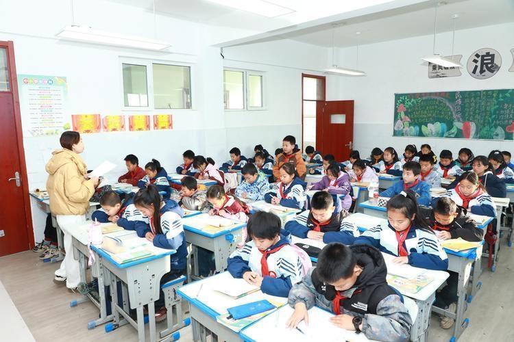 终于明白为什么只有中华文明可以再度崛起？关键在于，从国内高层官员到普通民众，就连