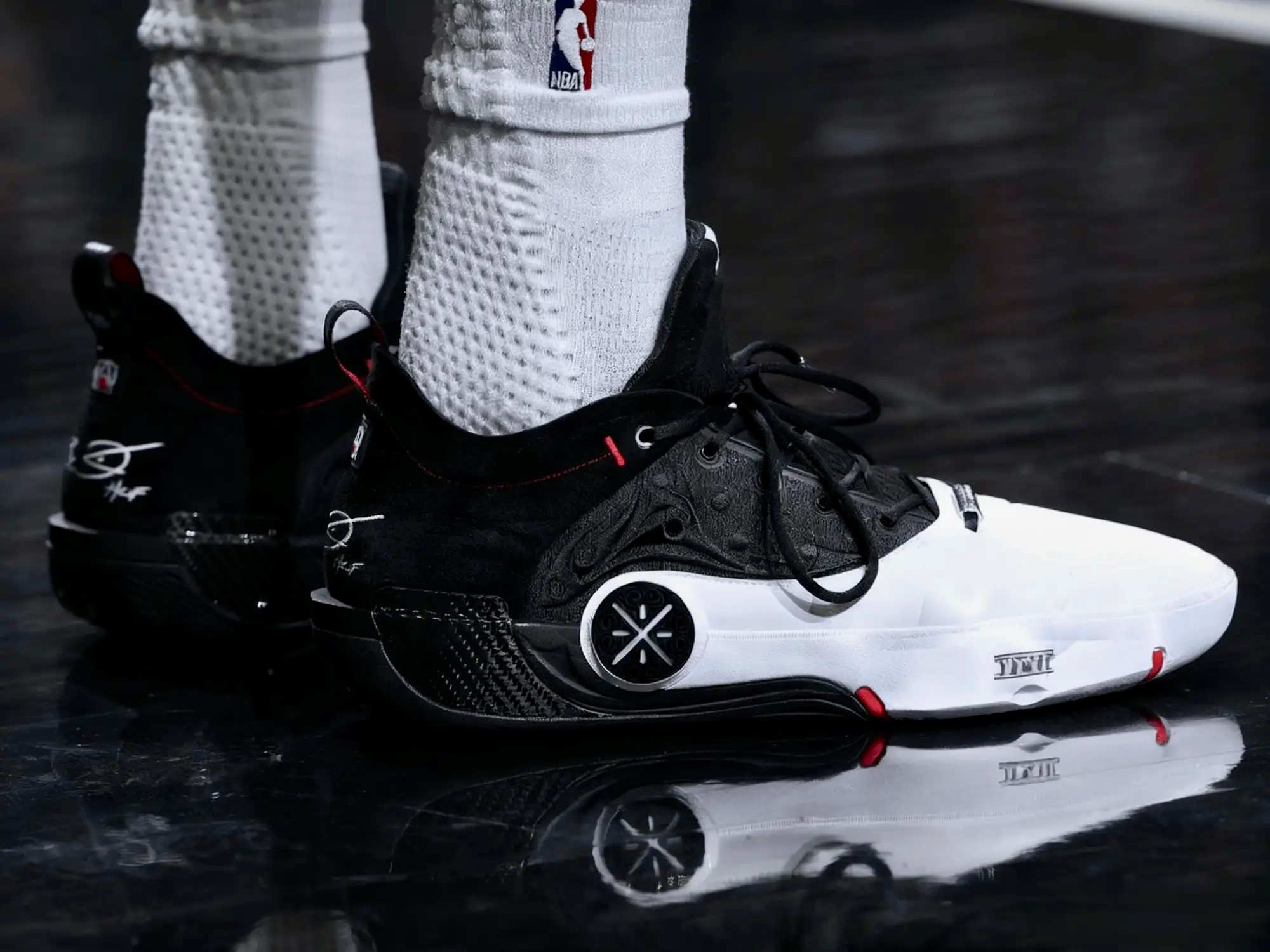 今日NBA球员球鞋上脚精选：叶戈尔-杰明 李宁 韦德之道 12 LUX 宣告阿隆