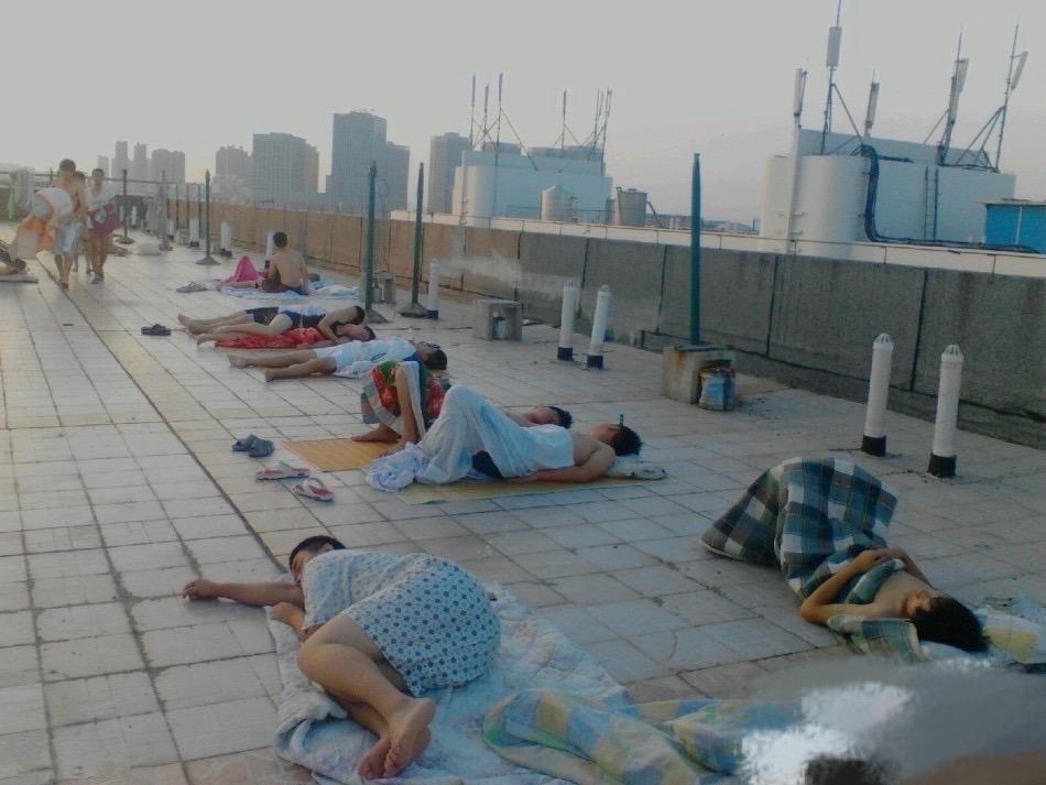 你知道十年前的海南大学夏天都是怎么睡觉的吗？#海南大学 #海南高校