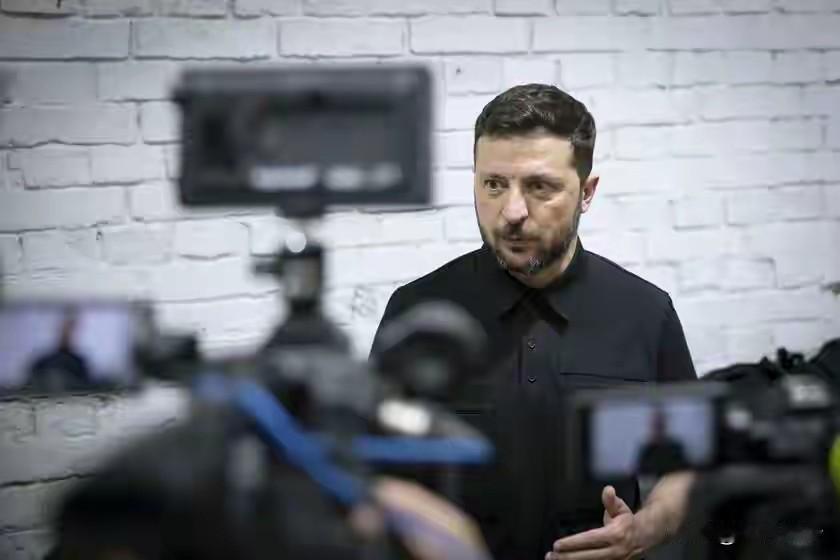 乌克兰传来消息
当地时间11月13日，在乌克兰高官挪用西方援助资金的腐败丑闻愈演