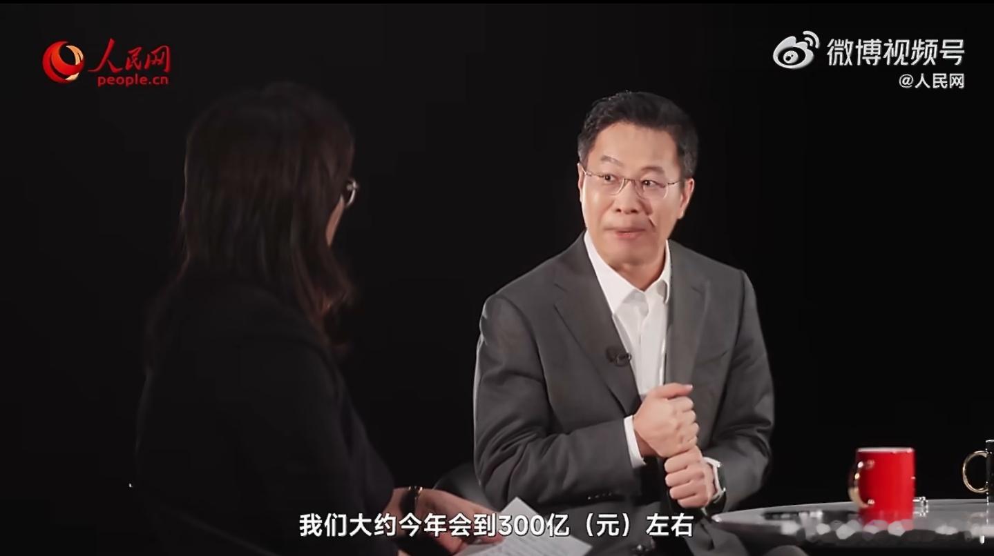 从小米转型看中国智造升级今年的17系列凭借背屏设计，超高端Pro Max版等技术