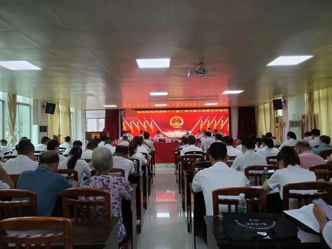 首先，当上副职已不容易，这个概率只有20%以内，所以，先给自己祝个贺。
其次，做