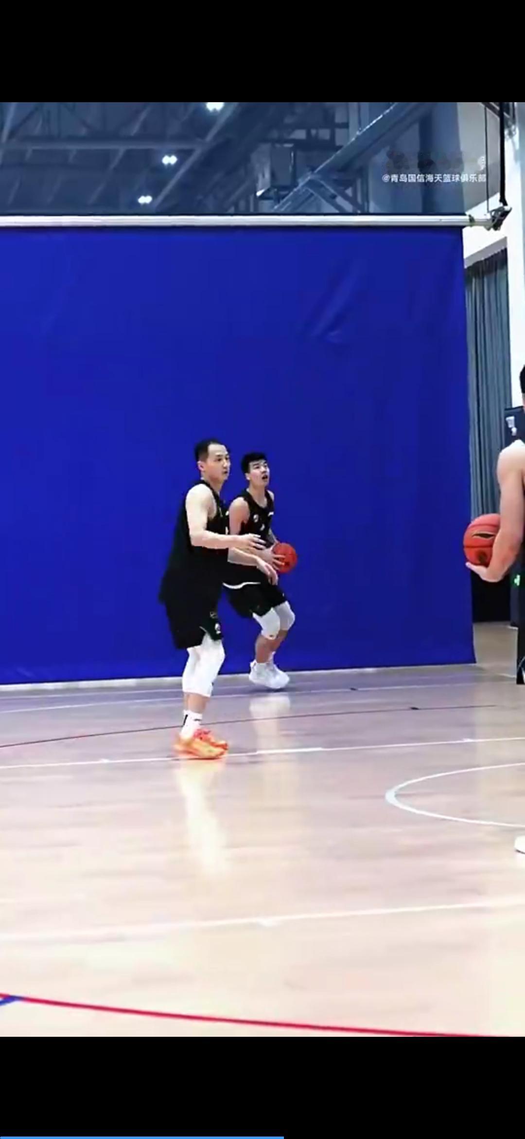 青岛“虎子”三分钟半投篮28中24，居然被辽宁球迷冒领，是李虎翼还是吕俊虎呢？