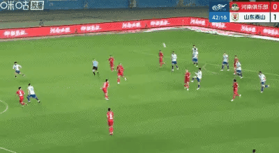 感谢河南老铁！门将送大礼，瓦科破门，山东泰山1-0河南队。
今晚进行的中超联赛第