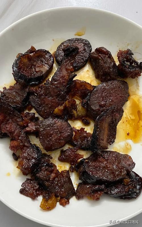 为什么媳妇身上总是能发生故事呢？我就说她做事不认真，不专注。她还不信。

昨天我