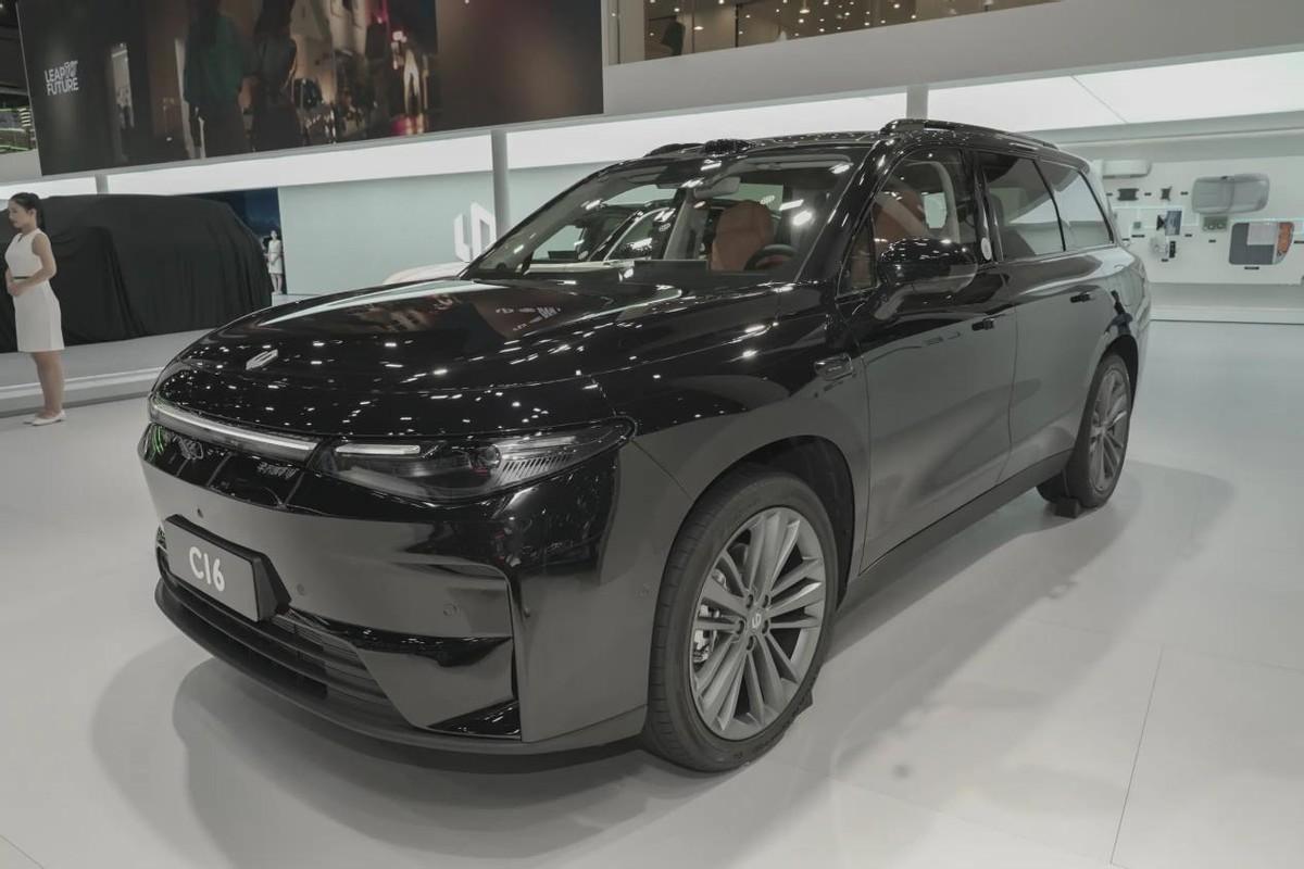 都有销冠光环，但比亚迪唐DM-i和零跑C16，你在纠结要怎么选吗？
 
一个是新