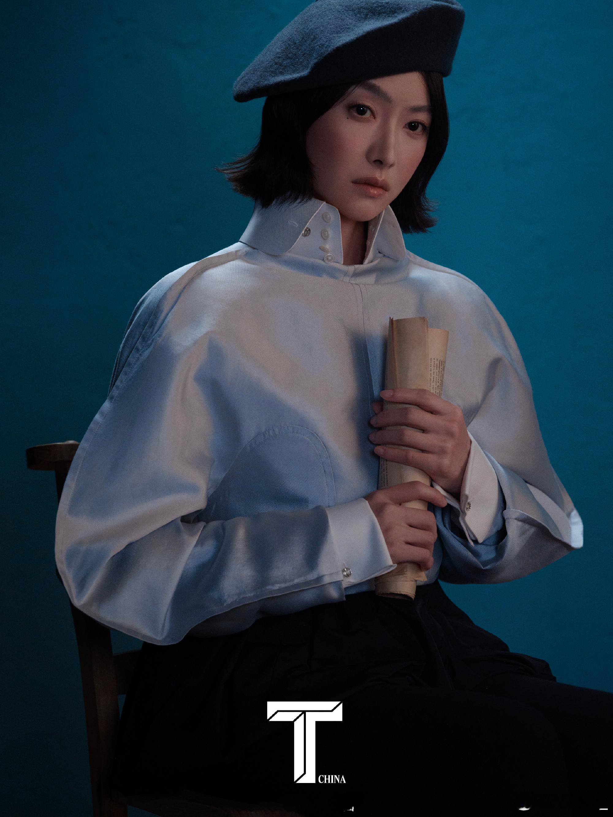 明星爱大牌宋茜T锦绣八月刊封面走入复古油画般的大片世界🎨。多重风格造型轮番演绎