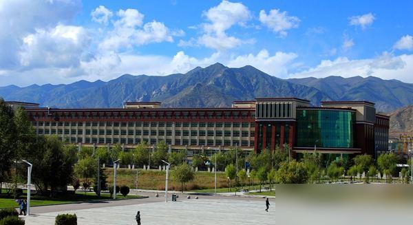 综合排名相对靠后的10所211大学，说句实话，我表哥就是石河子大学毕业的，当年报