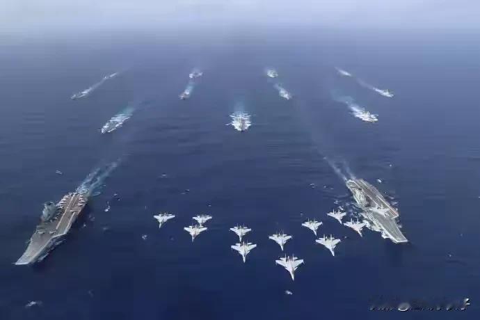 ＂2+3+4+1+2 ＂队形太漂亮了，这编队横扫太平洋

辽宁+山东两艘航母
