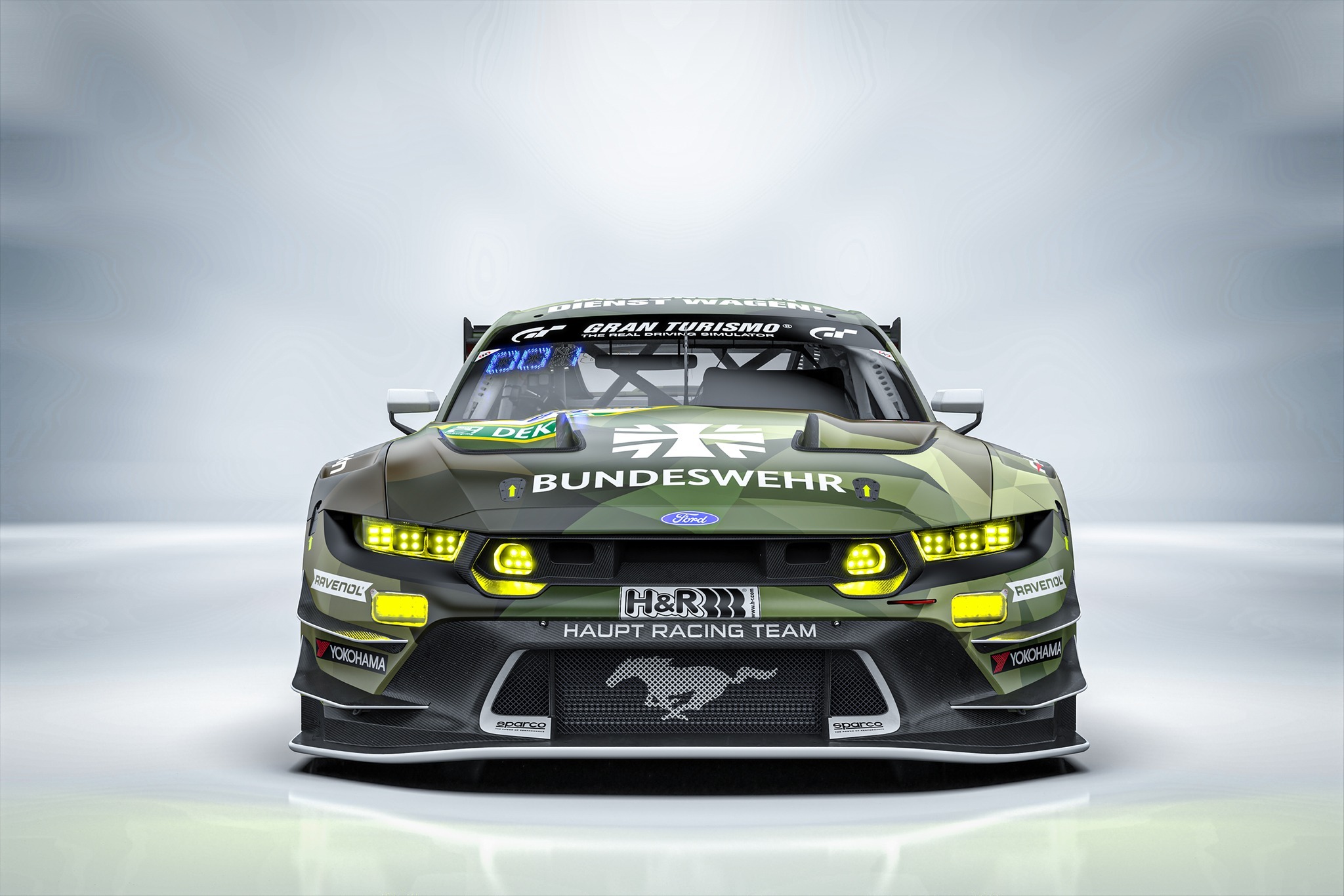 真正的军用迷彩涂装HRT将与德国联邦国防军合作，在今年纽博格林24小时耐力赛 带