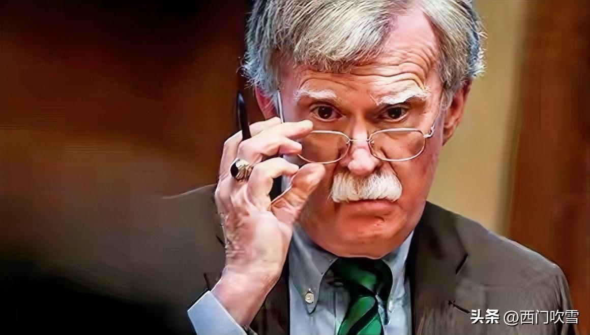 特朗普前国家安全顾问博尔顿：克里姆林宫里，官员们开怀畅饮，伏特加喝到"流成河"。