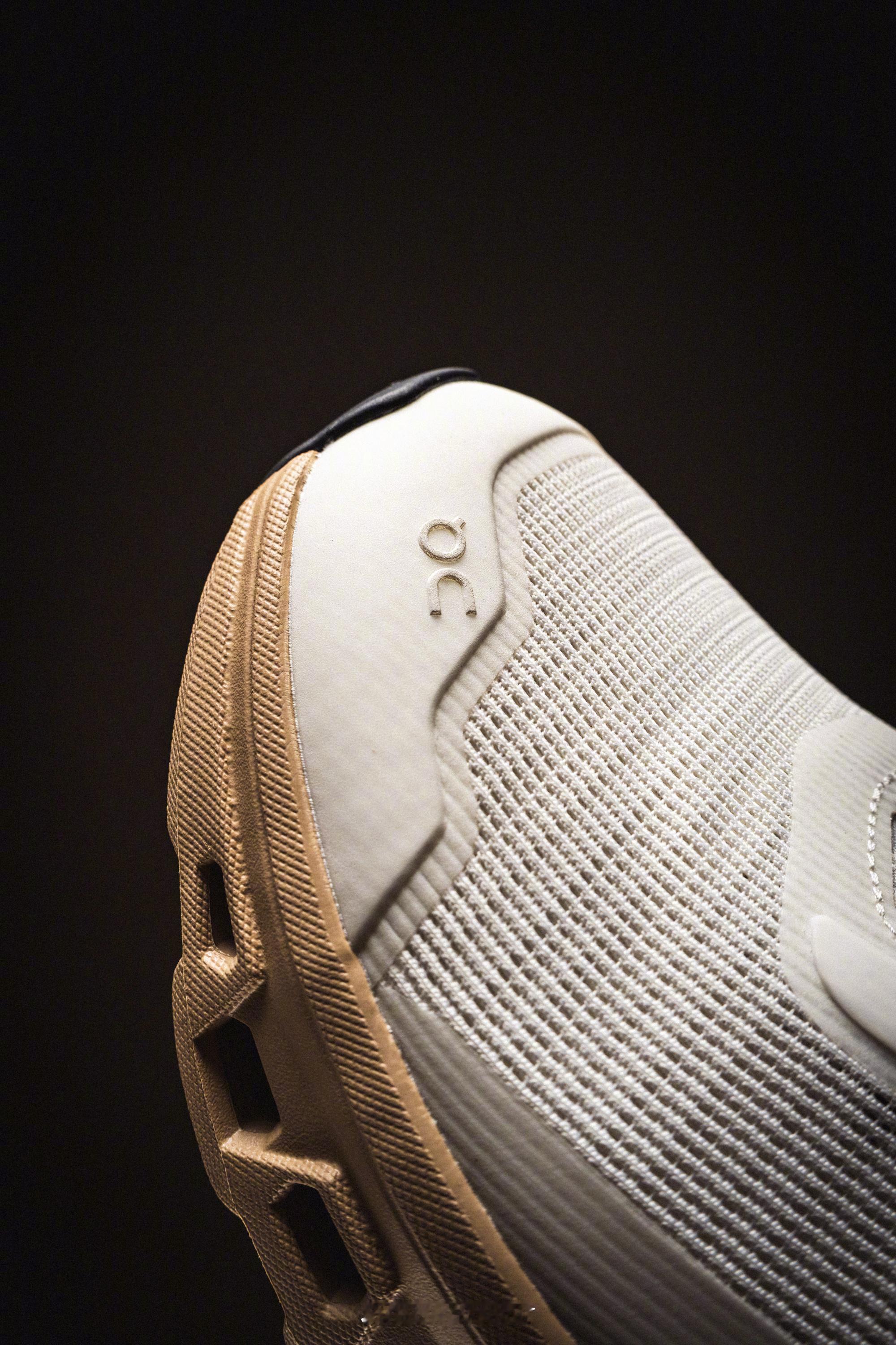 On Cloudmonster Void「CNY」新年 自有节奏主题「马年」限定