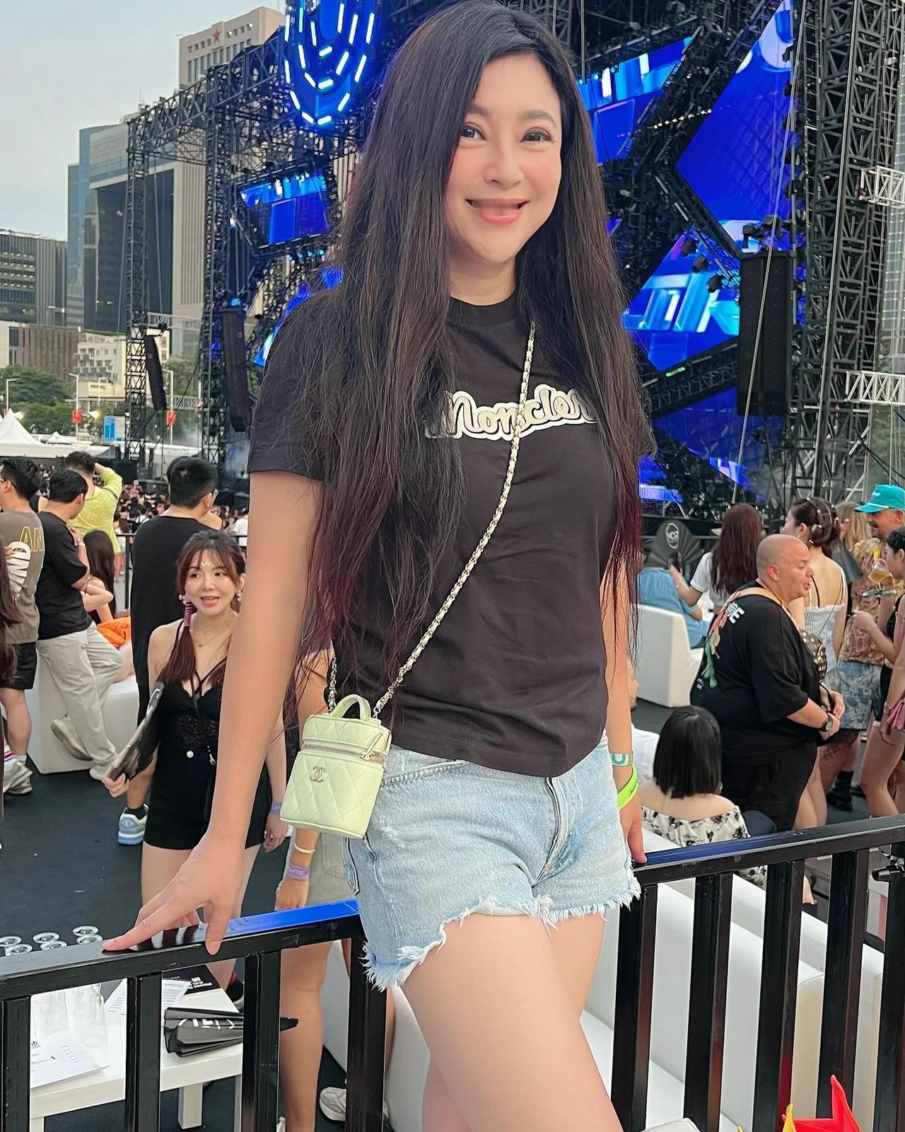 她曾经在香港TVB拍了不少电视剧，印象最深刻就是在古天乐主演电视剧《神雕侠侣》中